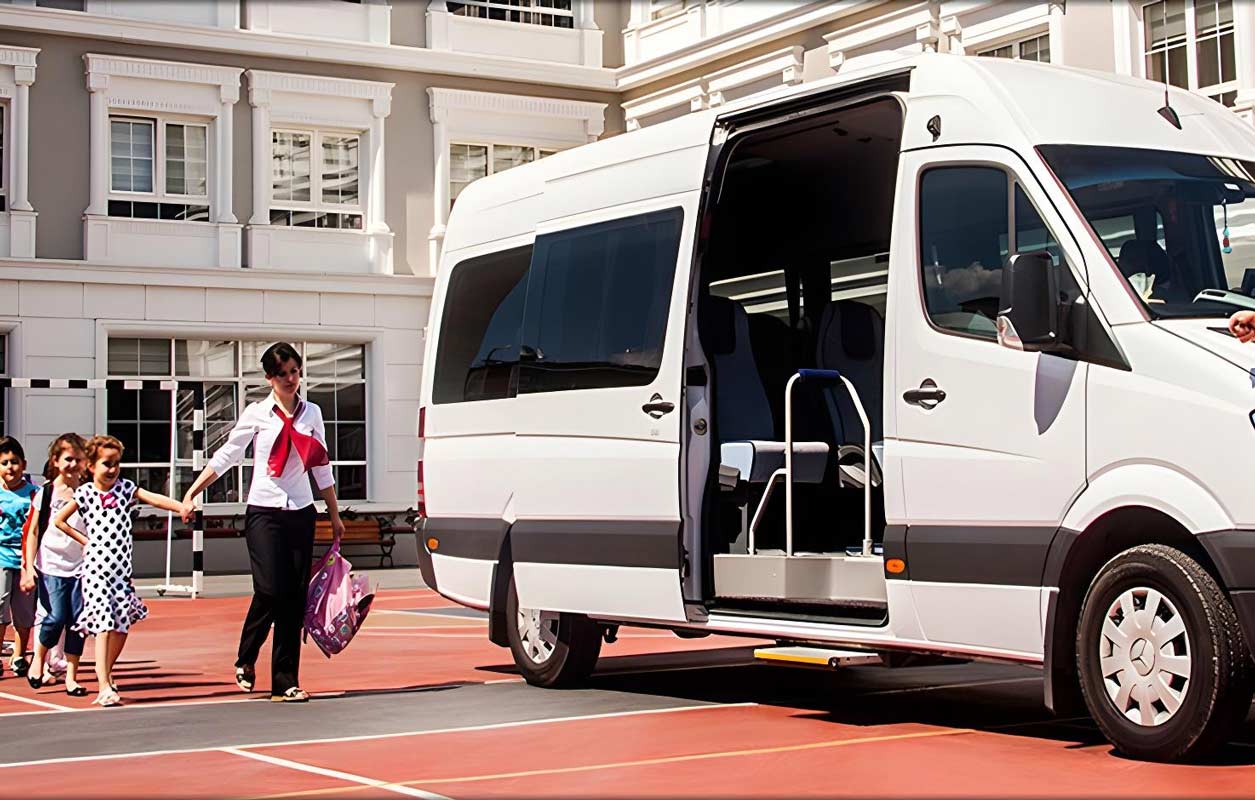 Araçlarda Konforun Yeni Adı — Gizli Otomatik Kapılar